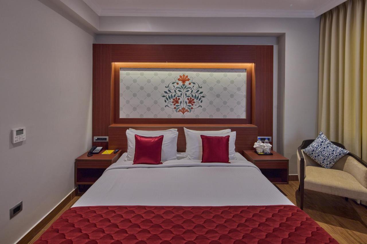Hotel Golden Tulip Tirupati Esterno foto