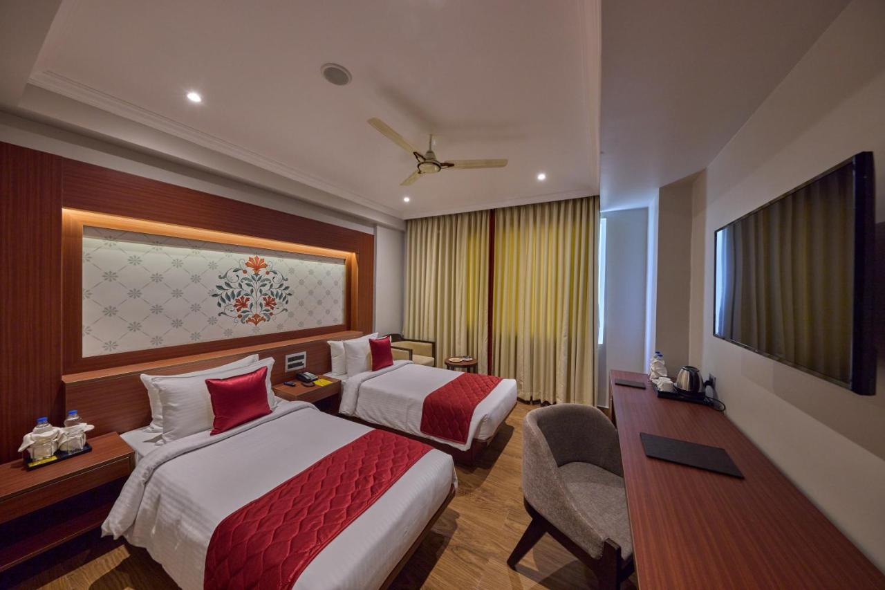 Hotel Golden Tulip Tirupati Esterno foto