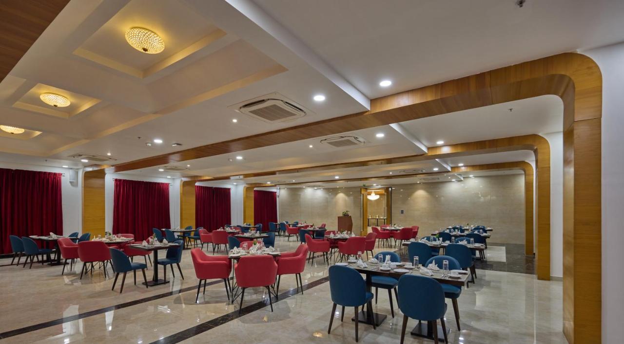 Hotel Golden Tulip Tirupati Esterno foto